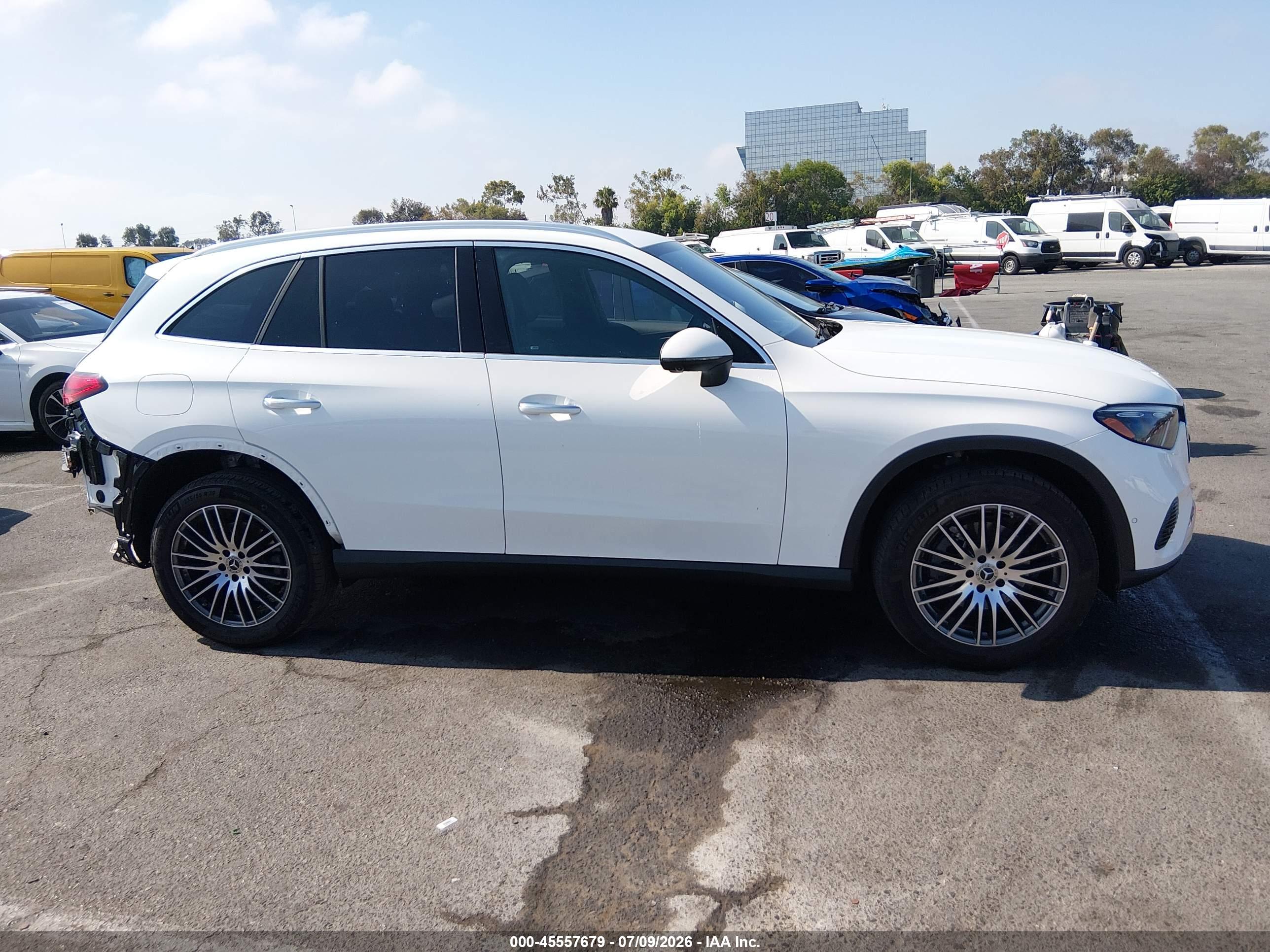 2024 MERCEDES-BENZ GLC 300 SUV