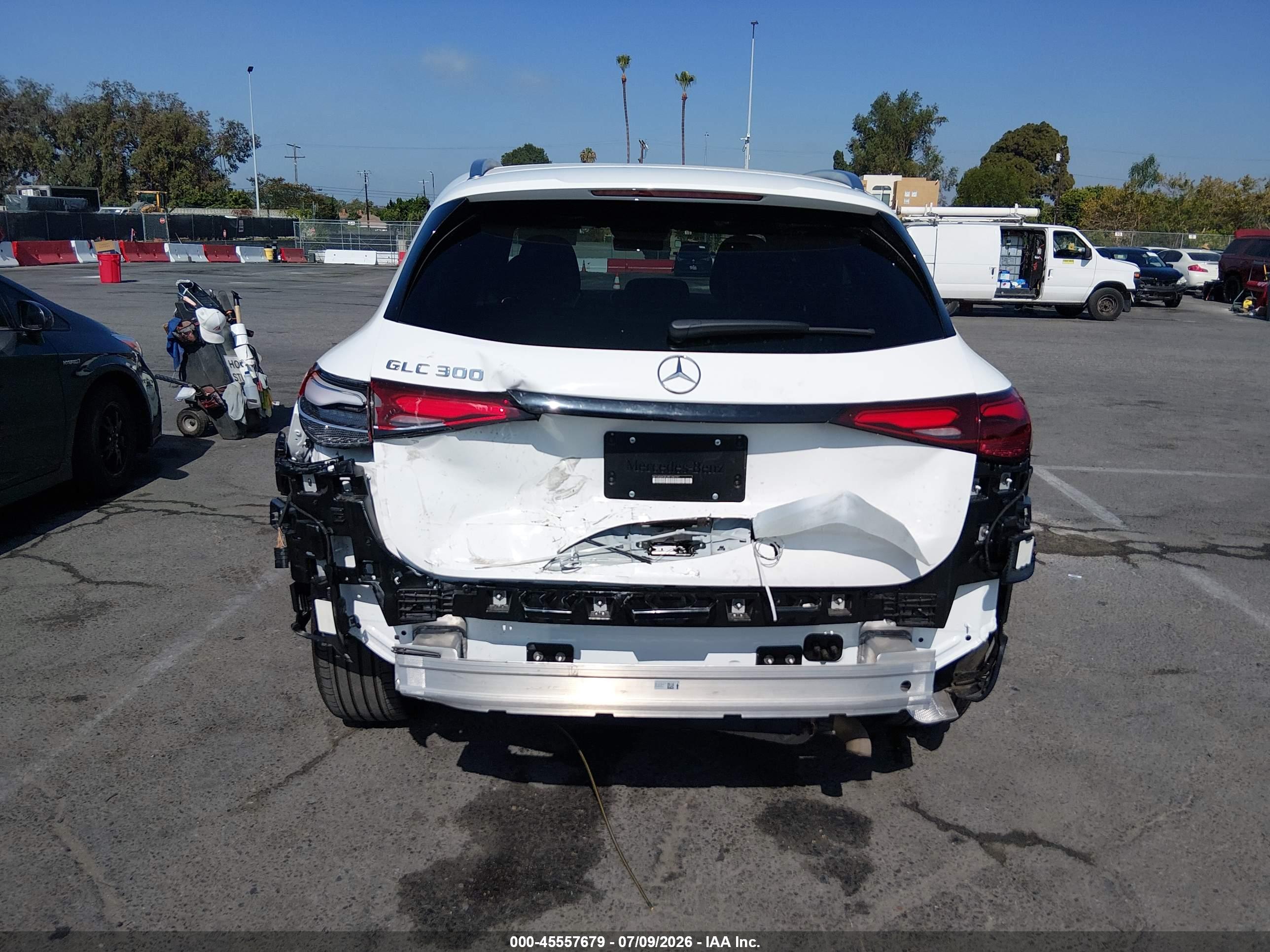 2024 MERCEDES-BENZ GLC 300 SUV