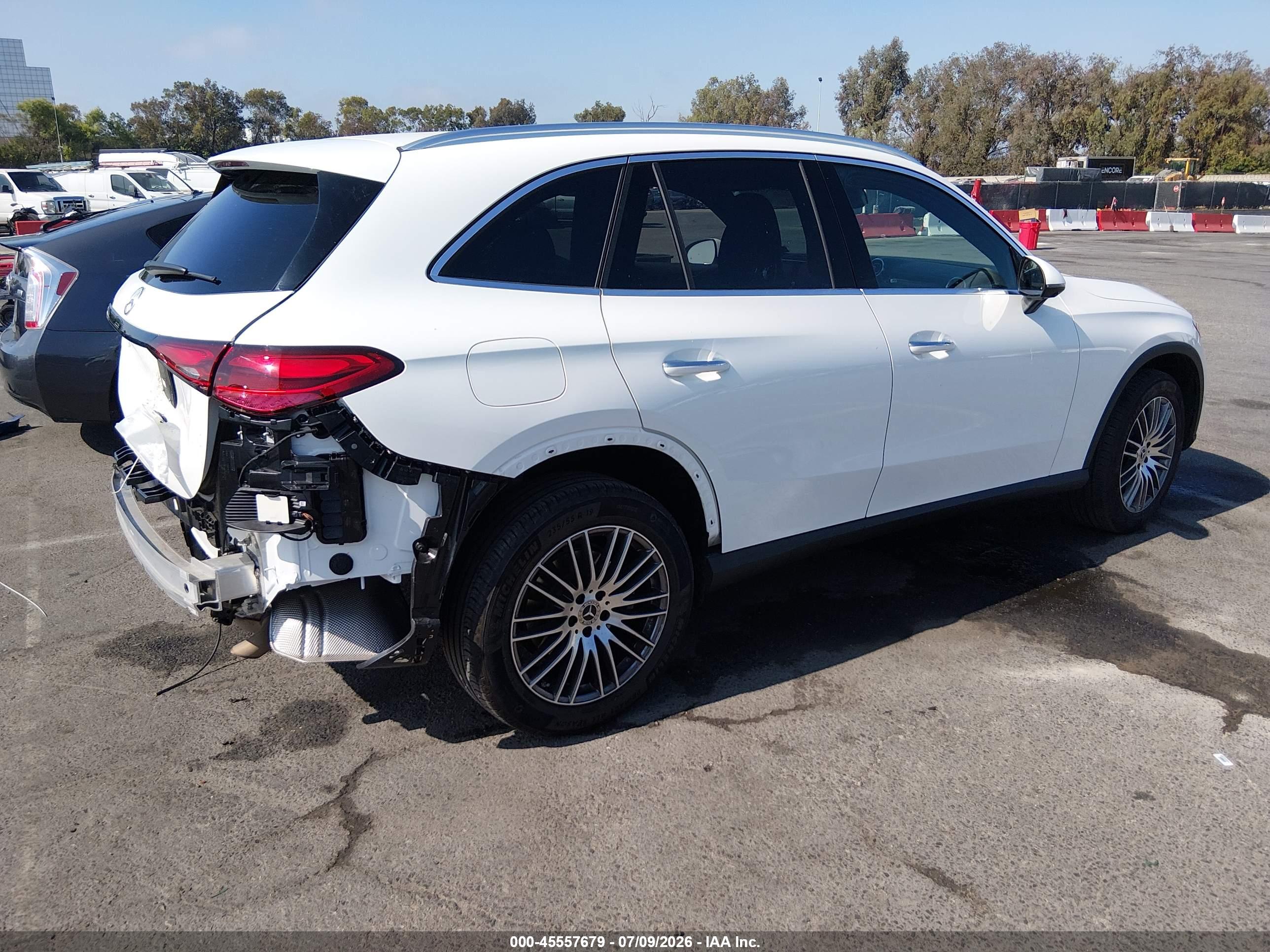 2024 MERCEDES-BENZ GLC 300 SUV