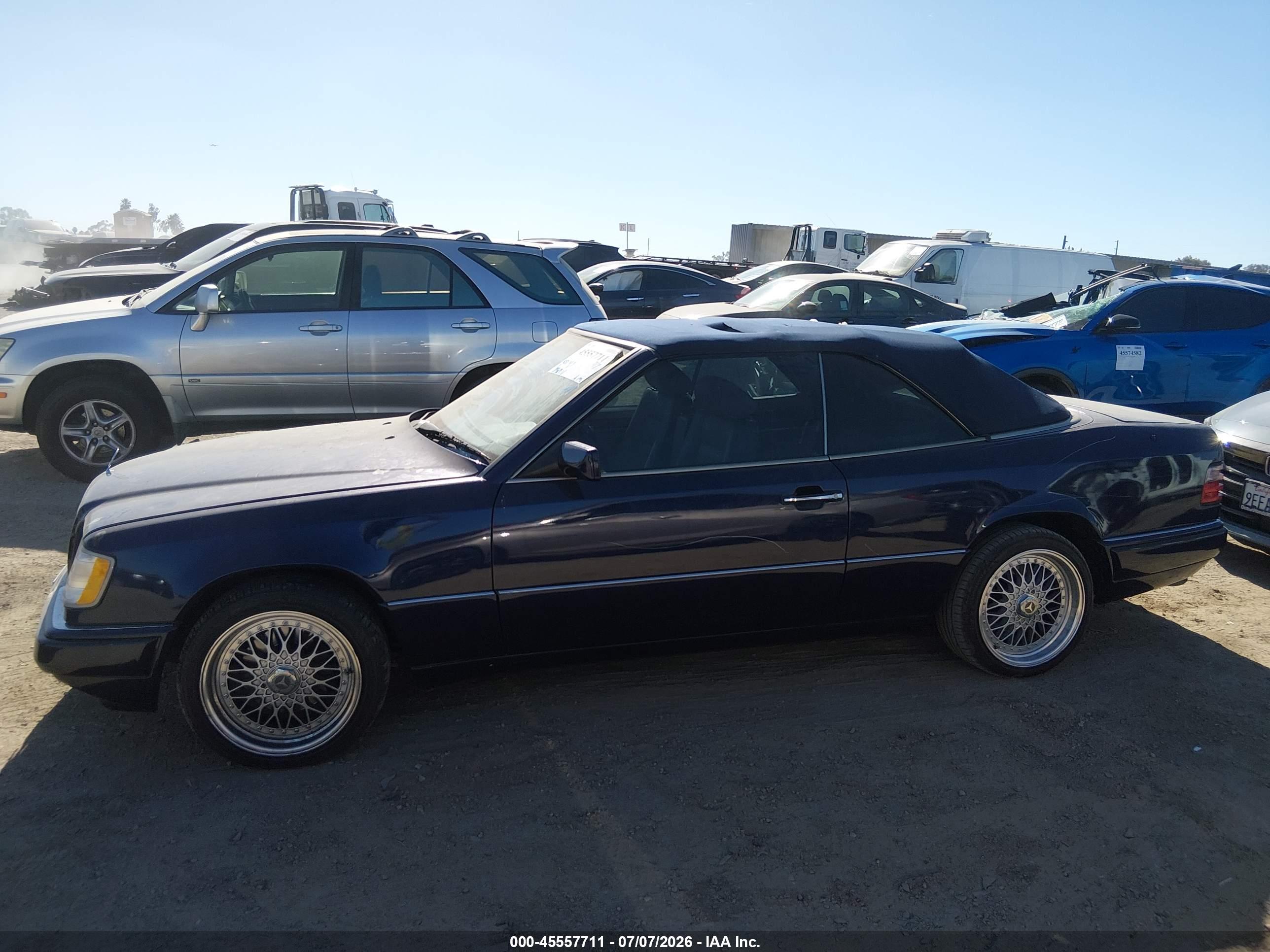 1995 MERCEDES-BENZ E E320 124