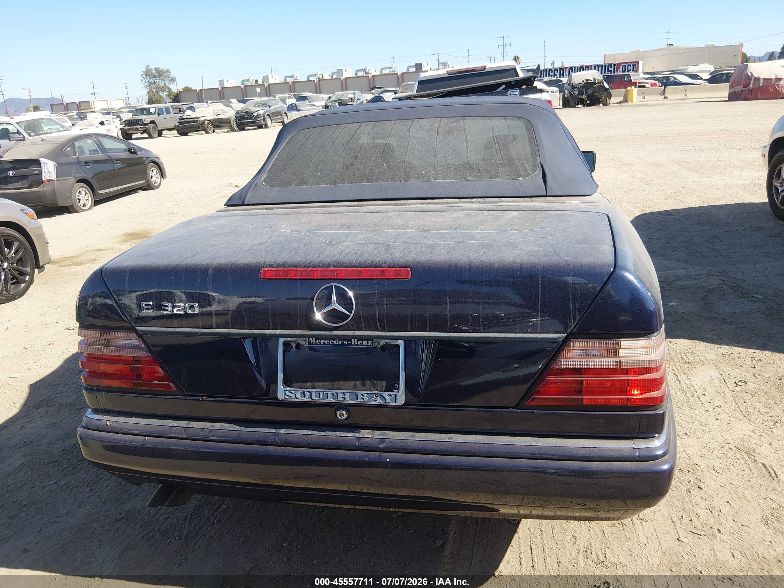 1995 MERCEDES-BENZ E E320 124