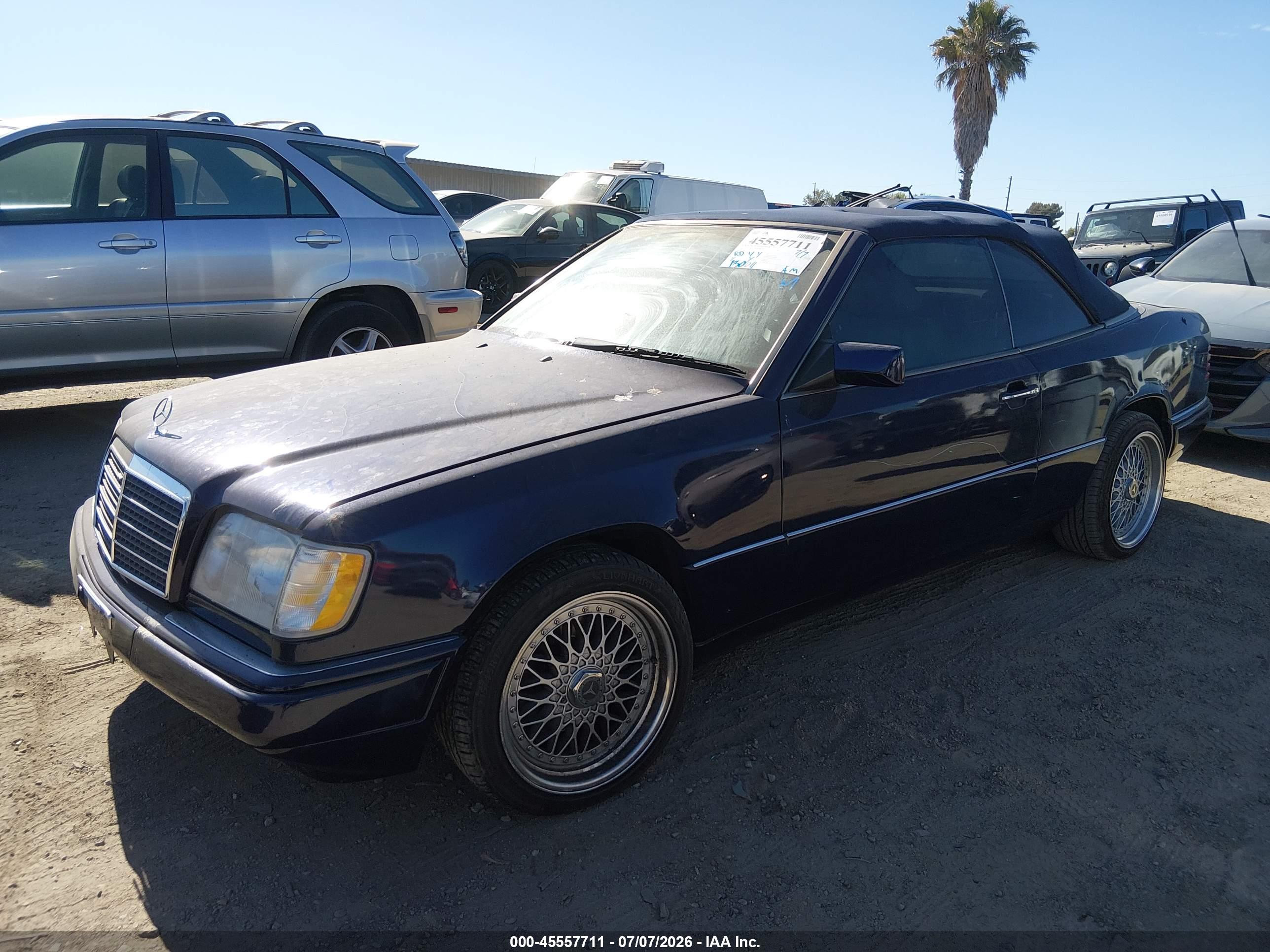 1995 MERCEDES-BENZ E E320 124