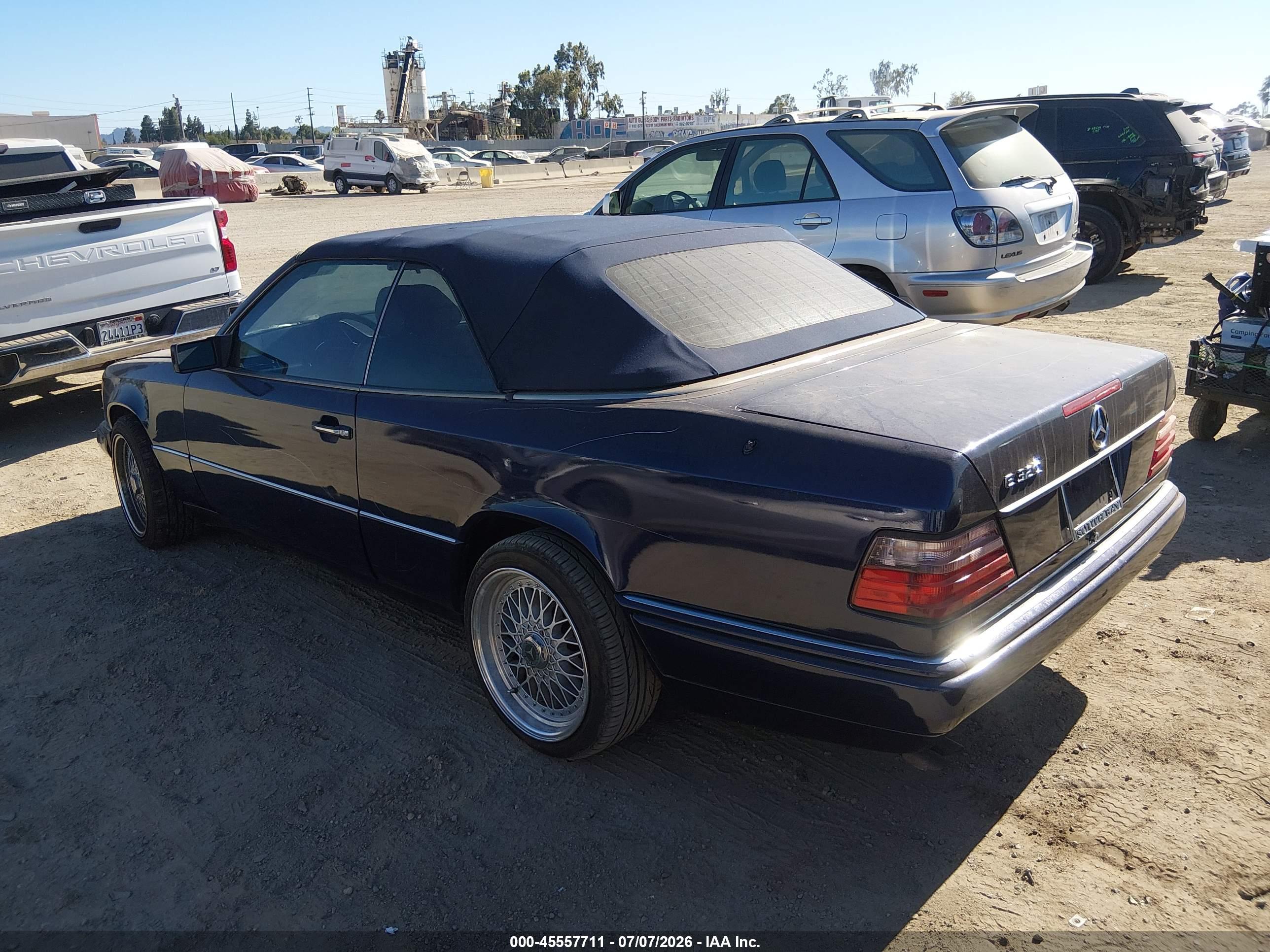 1995 MERCEDES-BENZ E E320 124