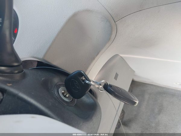 2014 TOYOTA SIENNA LE V6 8 PASSENGER