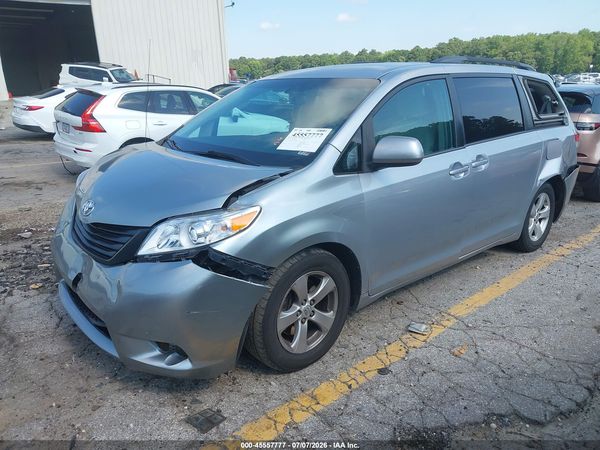 2014 TOYOTA SIENNA LE V6 8 PASSENGER