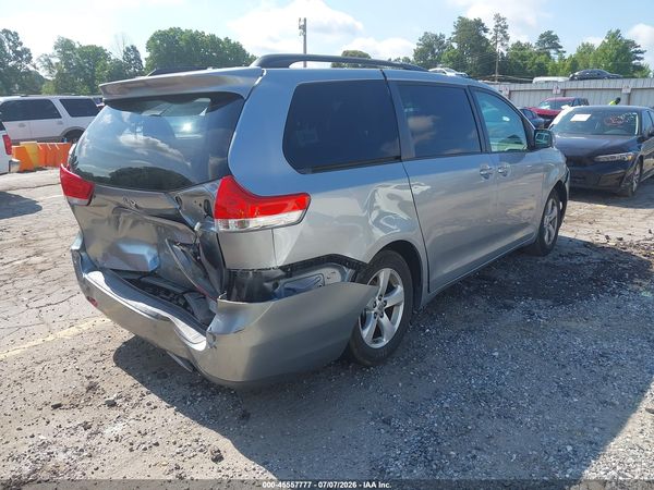 2014 TOYOTA SIENNA LE V6 8 PASSENGER
