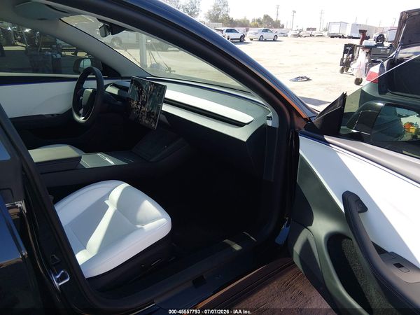 2026 TESLA MODEL 3