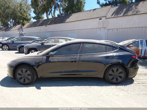 2026 TESLA MODEL 3