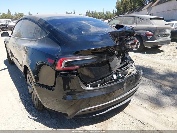 2026 TESLA MODEL 3