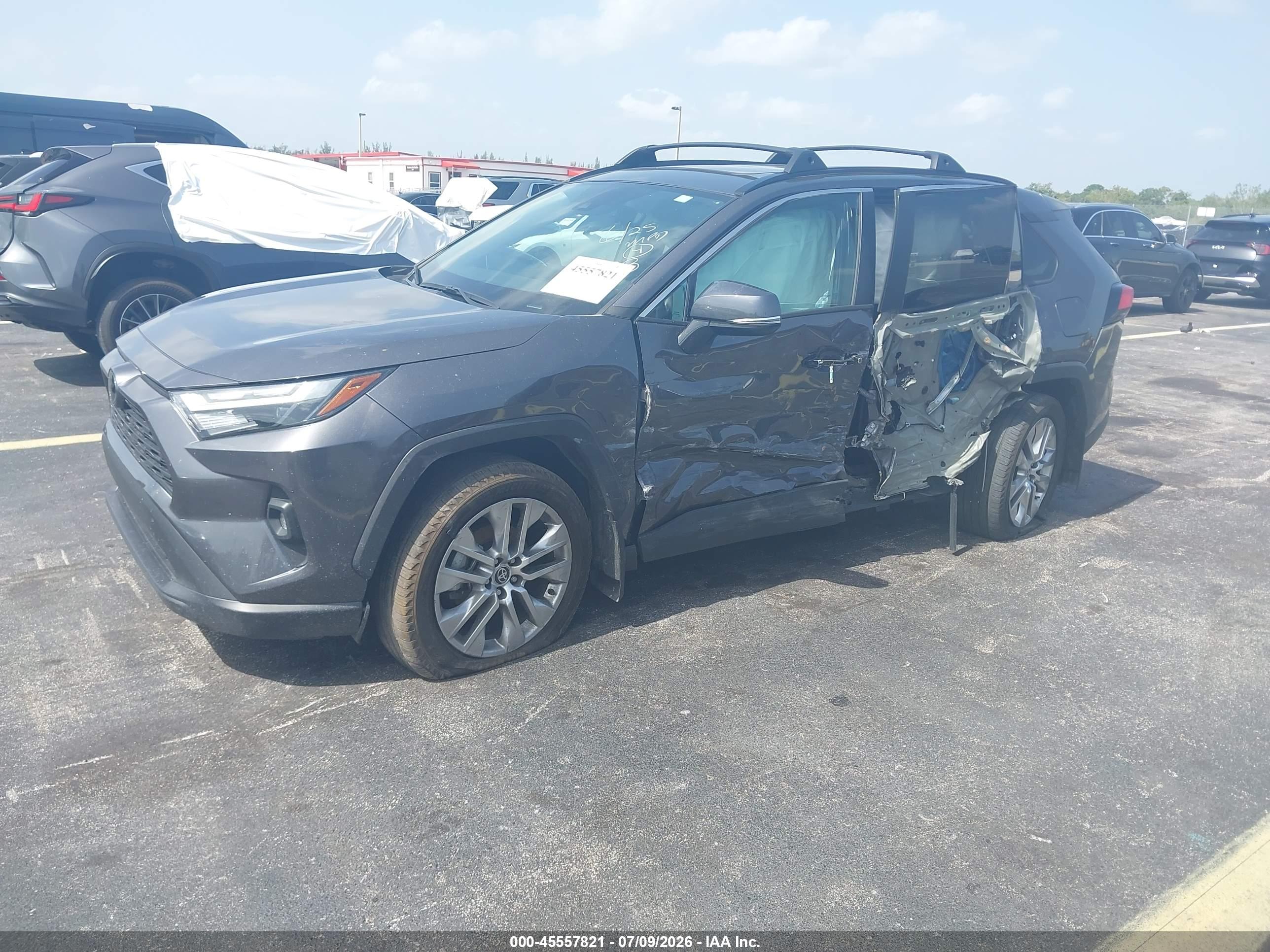 2024 TOYOTA RAV4 XLE PREMIUM — I2