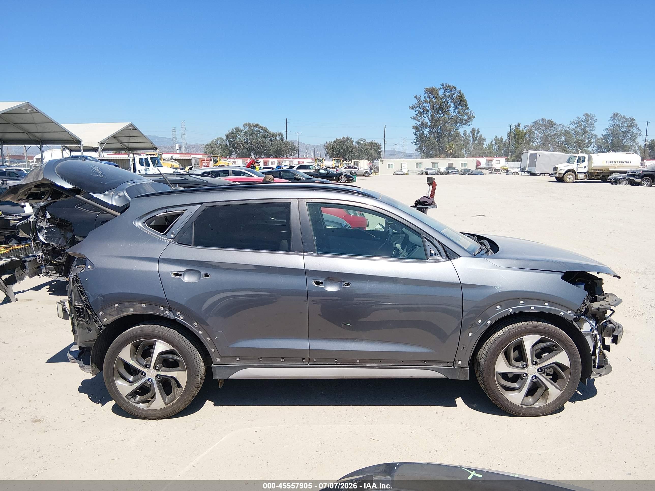 2017 HYUNDAI TUCSON