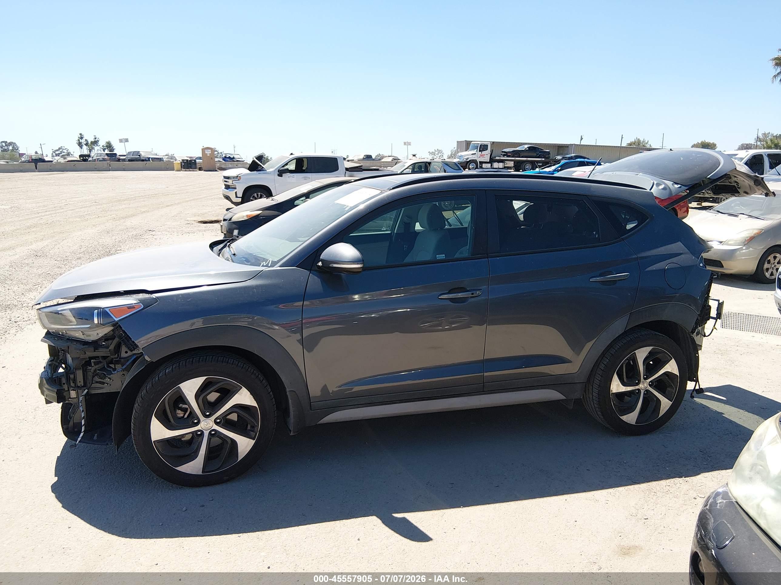 2017 HYUNDAI TUCSON