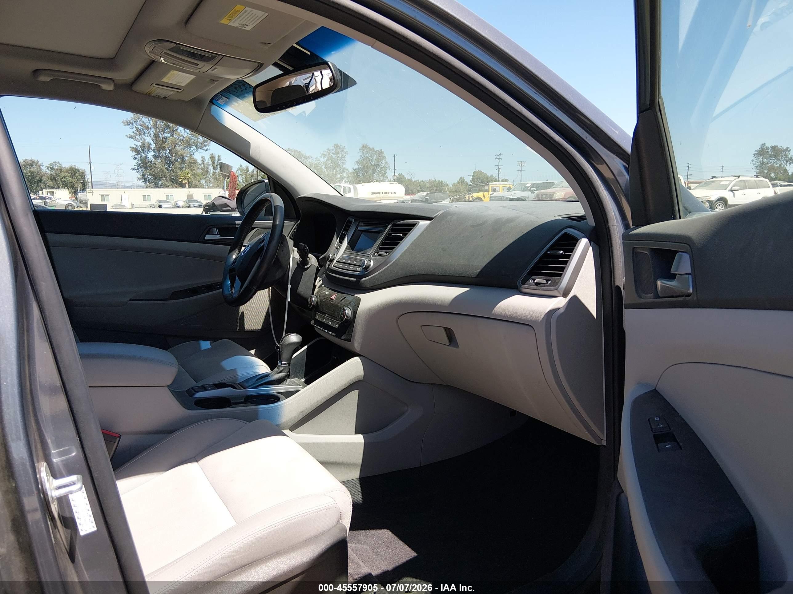 2017 HYUNDAI TUCSON