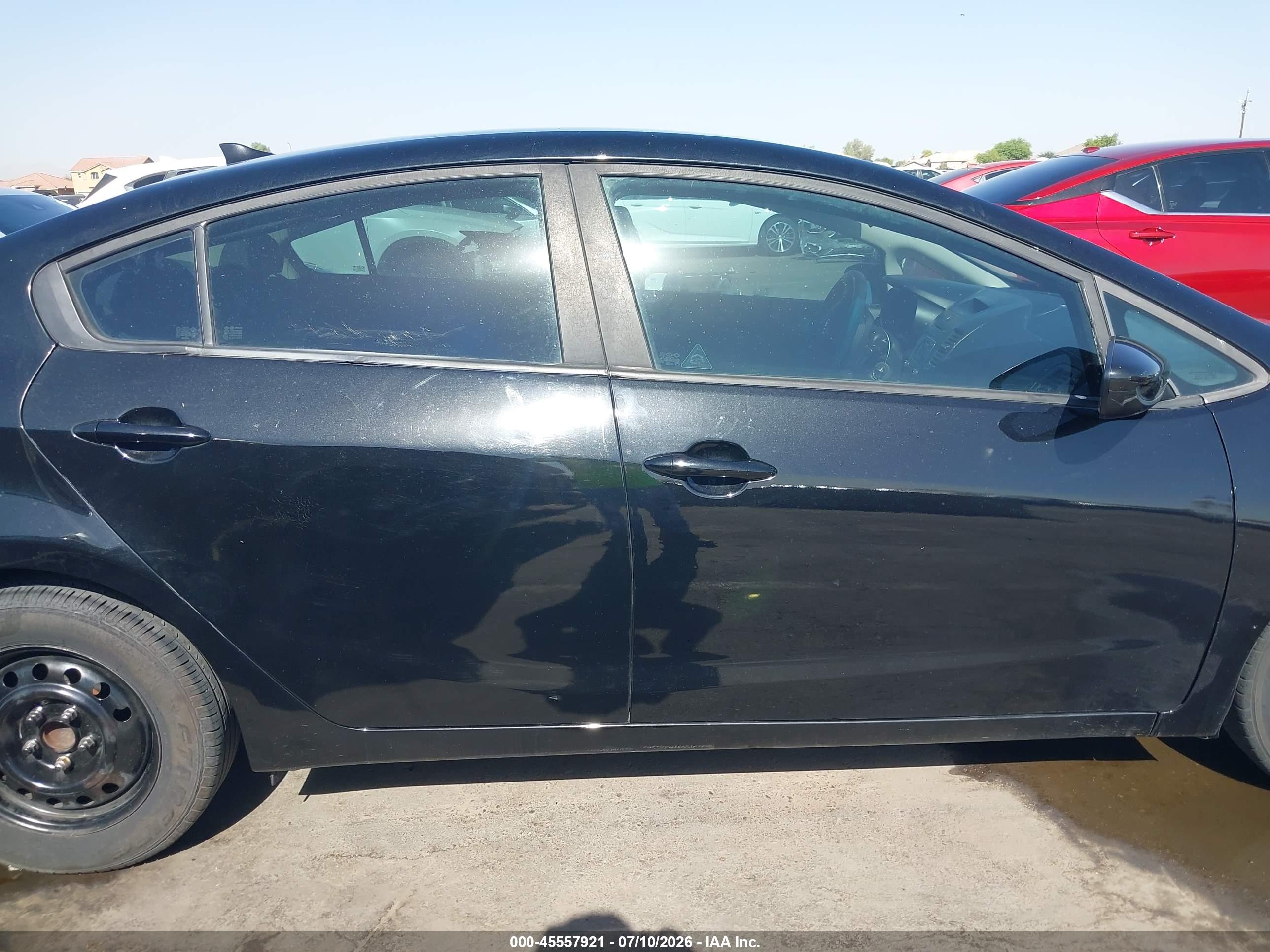 2016 KIA FORTE GL (Middle-Low Grade)