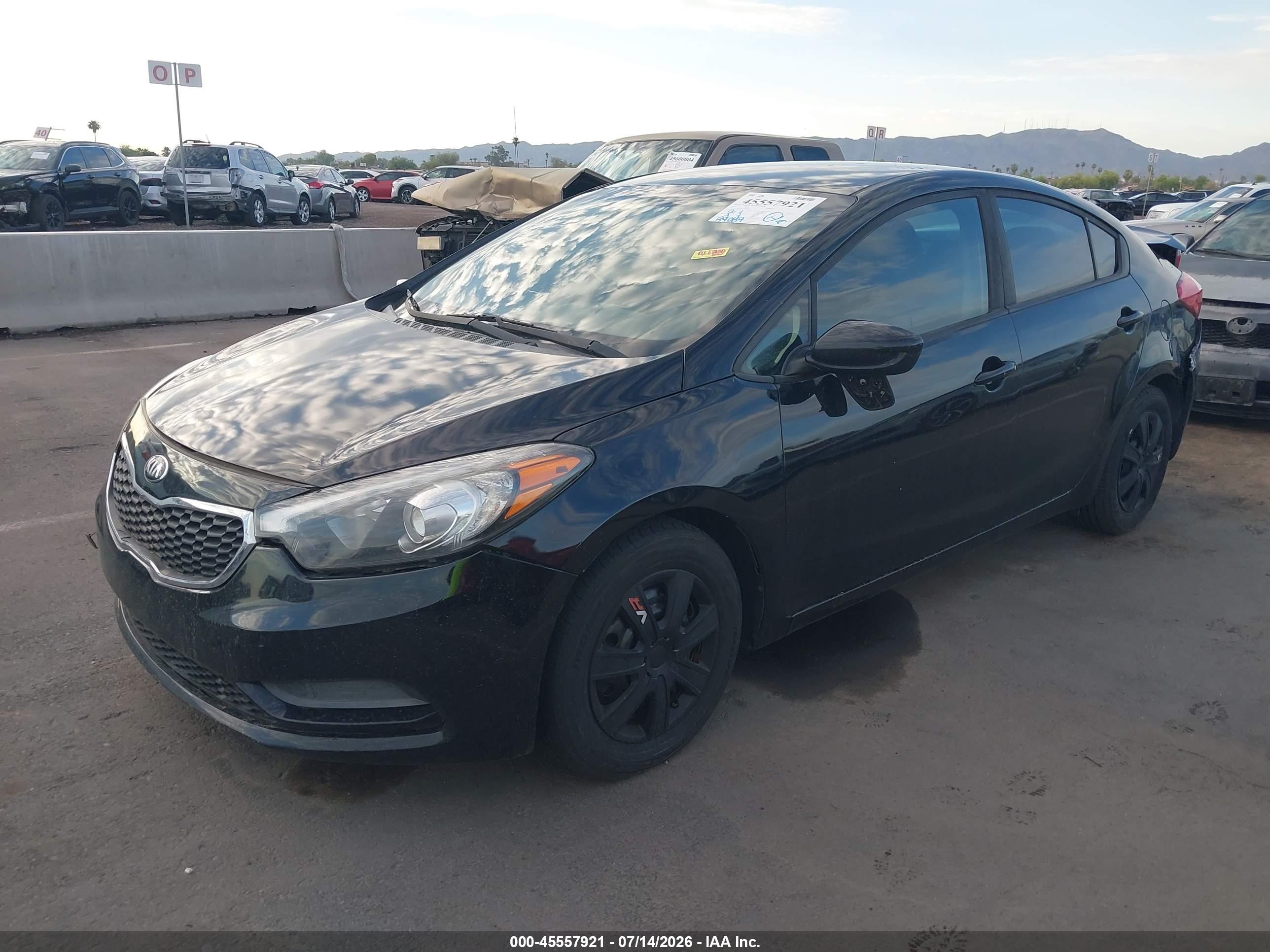 2016 KIA FORTE GL (Middle-Low Grade)