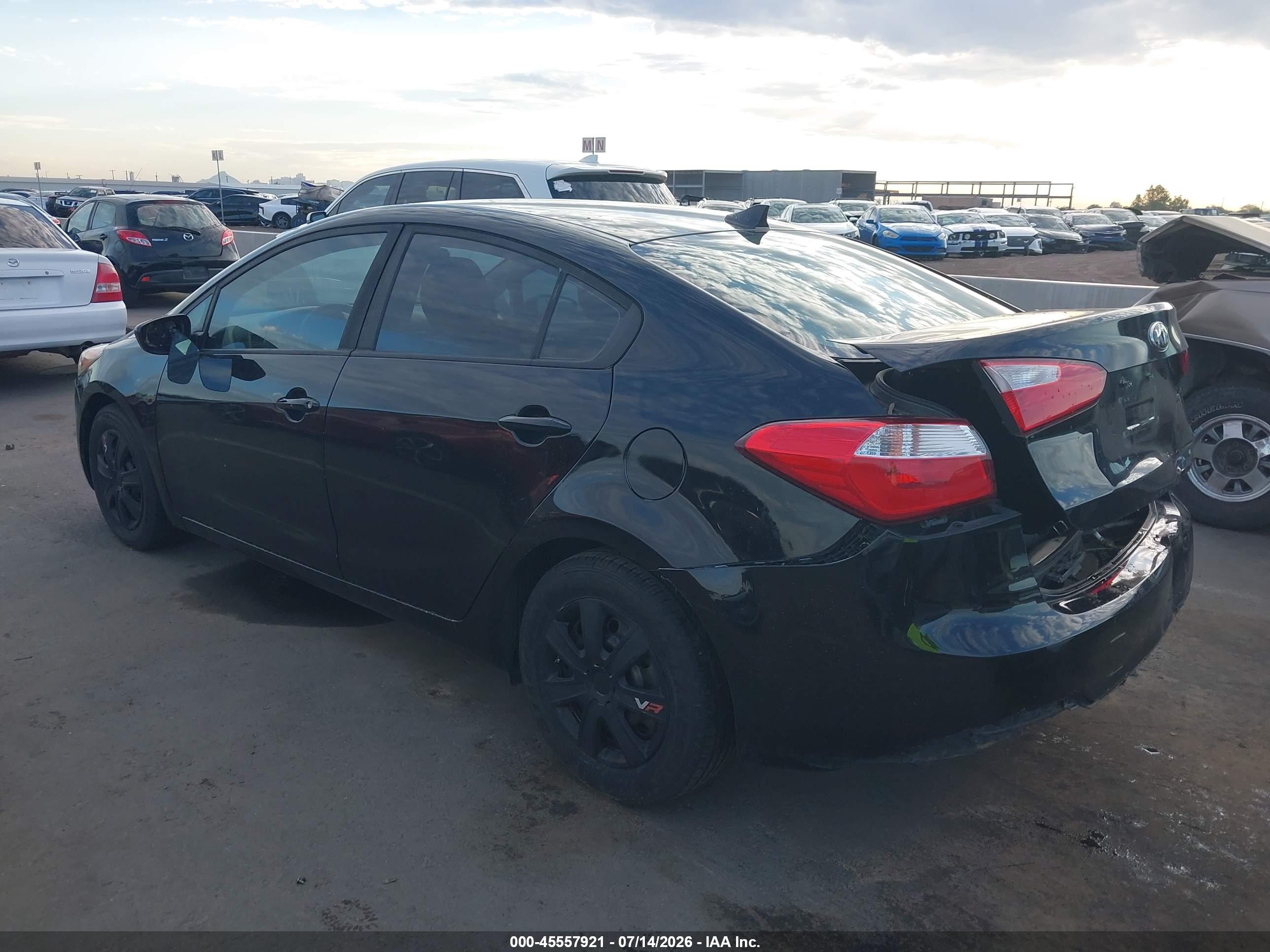2016 KIA FORTE GL (Middle-Low Grade)