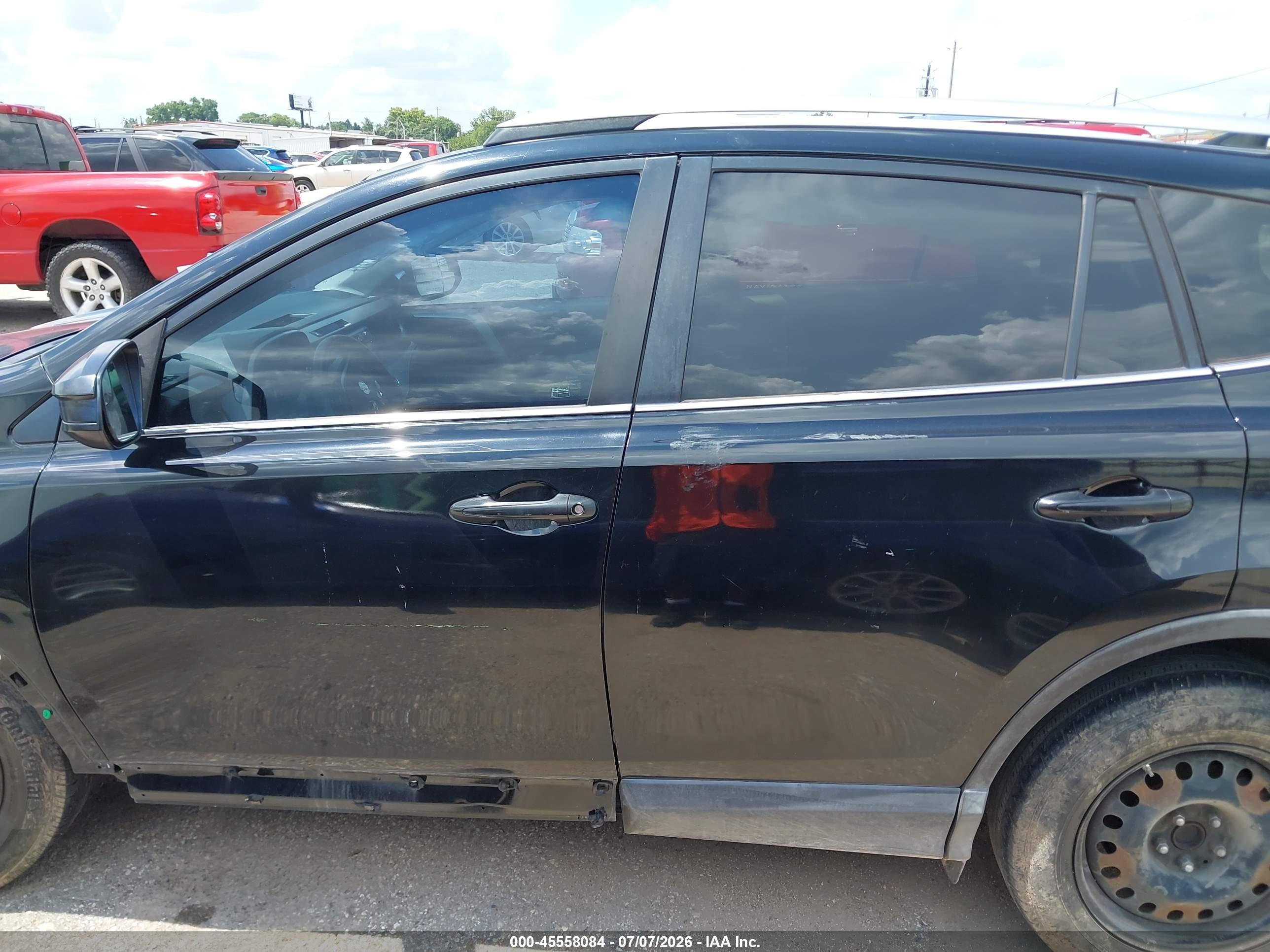 2016 TOYOTA RAV4 LE
