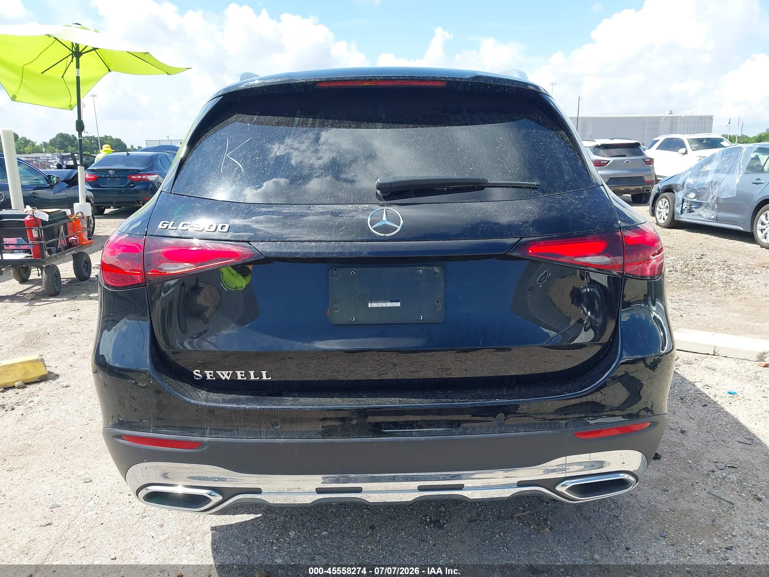 2025 MERCEDES-BENZ GLC 300 SUV