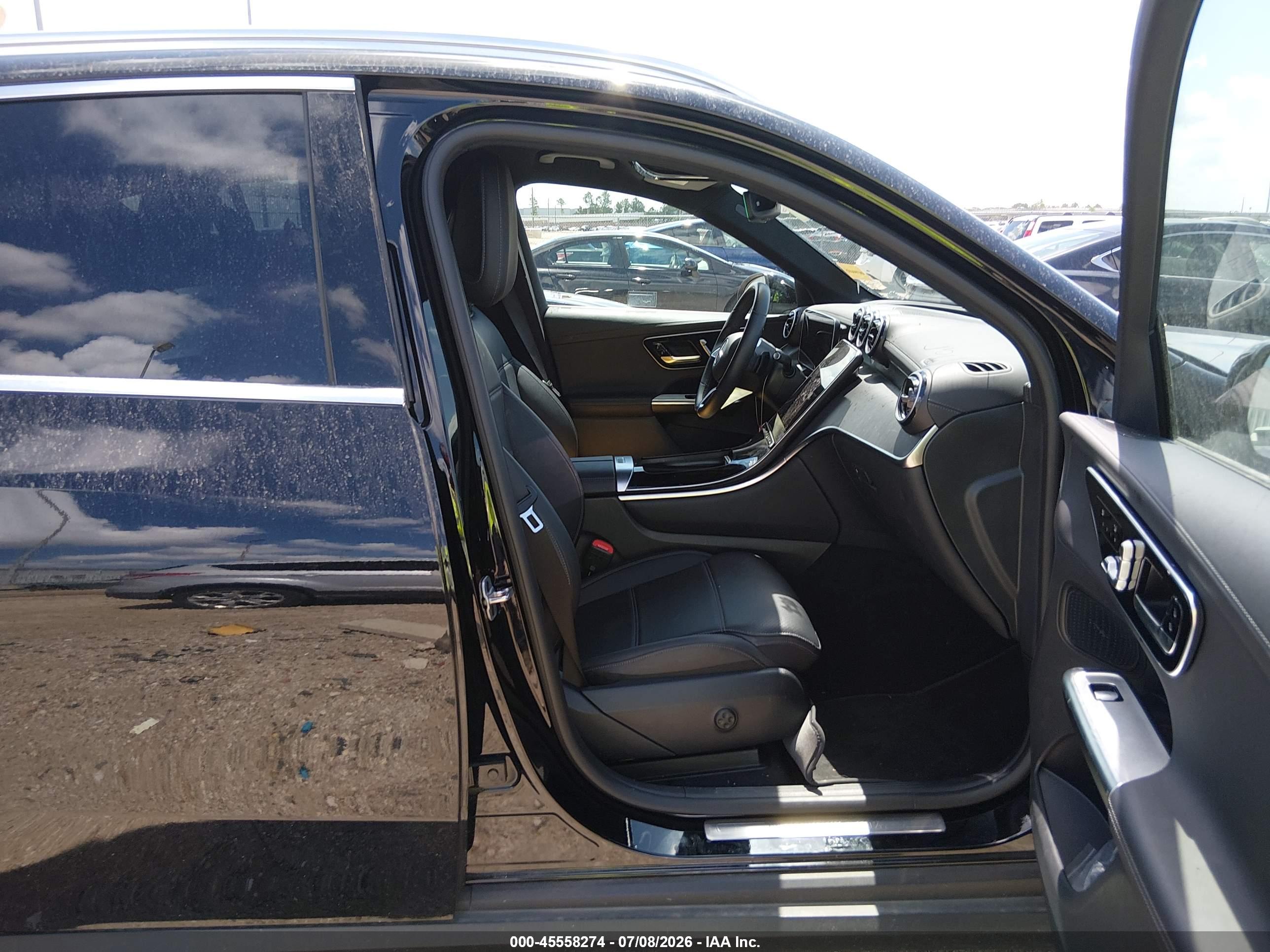 2025 MERCEDES-BENZ GLC 300 SUV