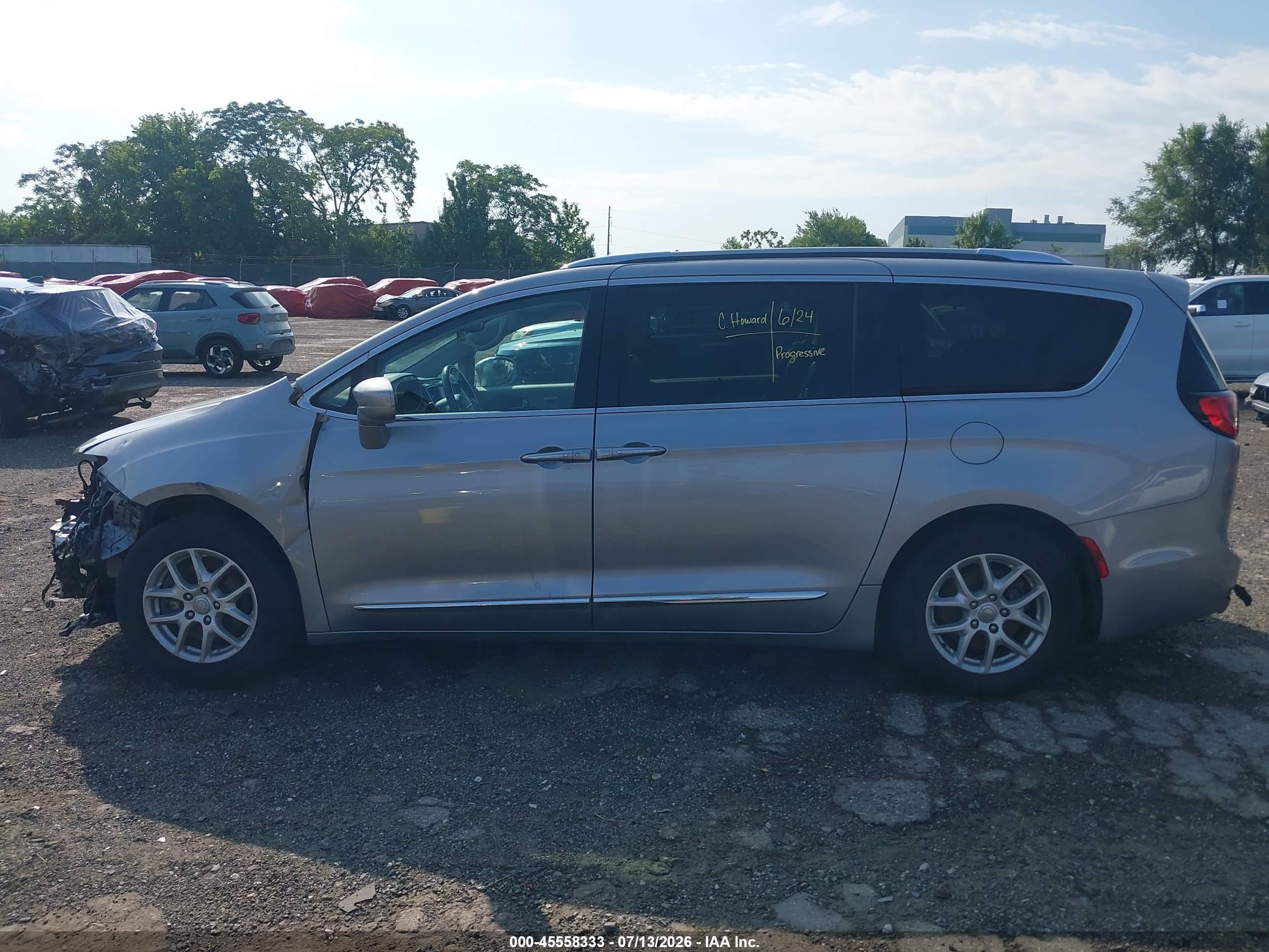 2020 CHRYSLER PACIFICA TOURING L