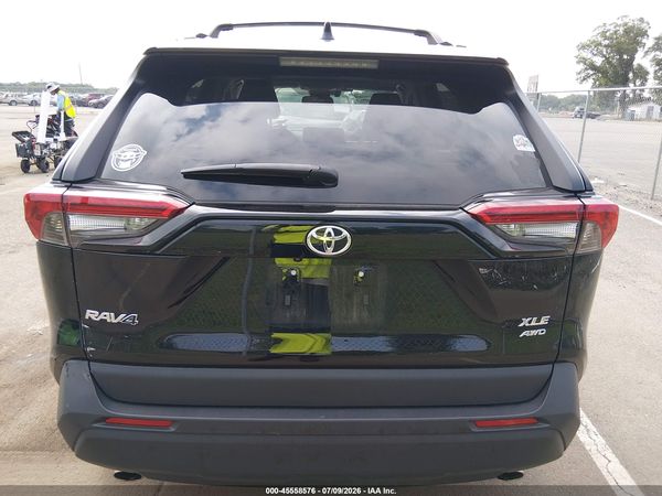 2025 TOYOTA RAV4 XLE