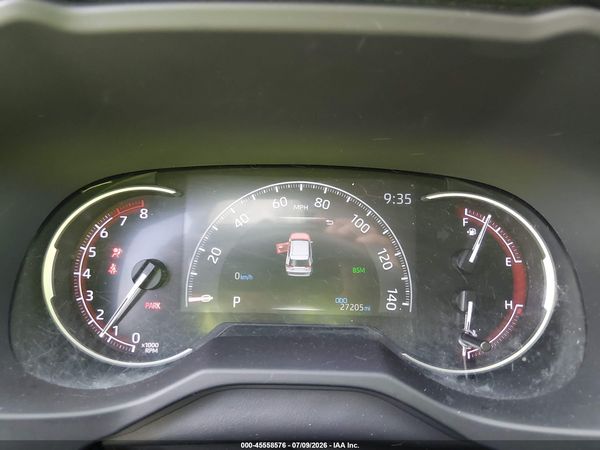 2025 TOYOTA RAV4 XLE