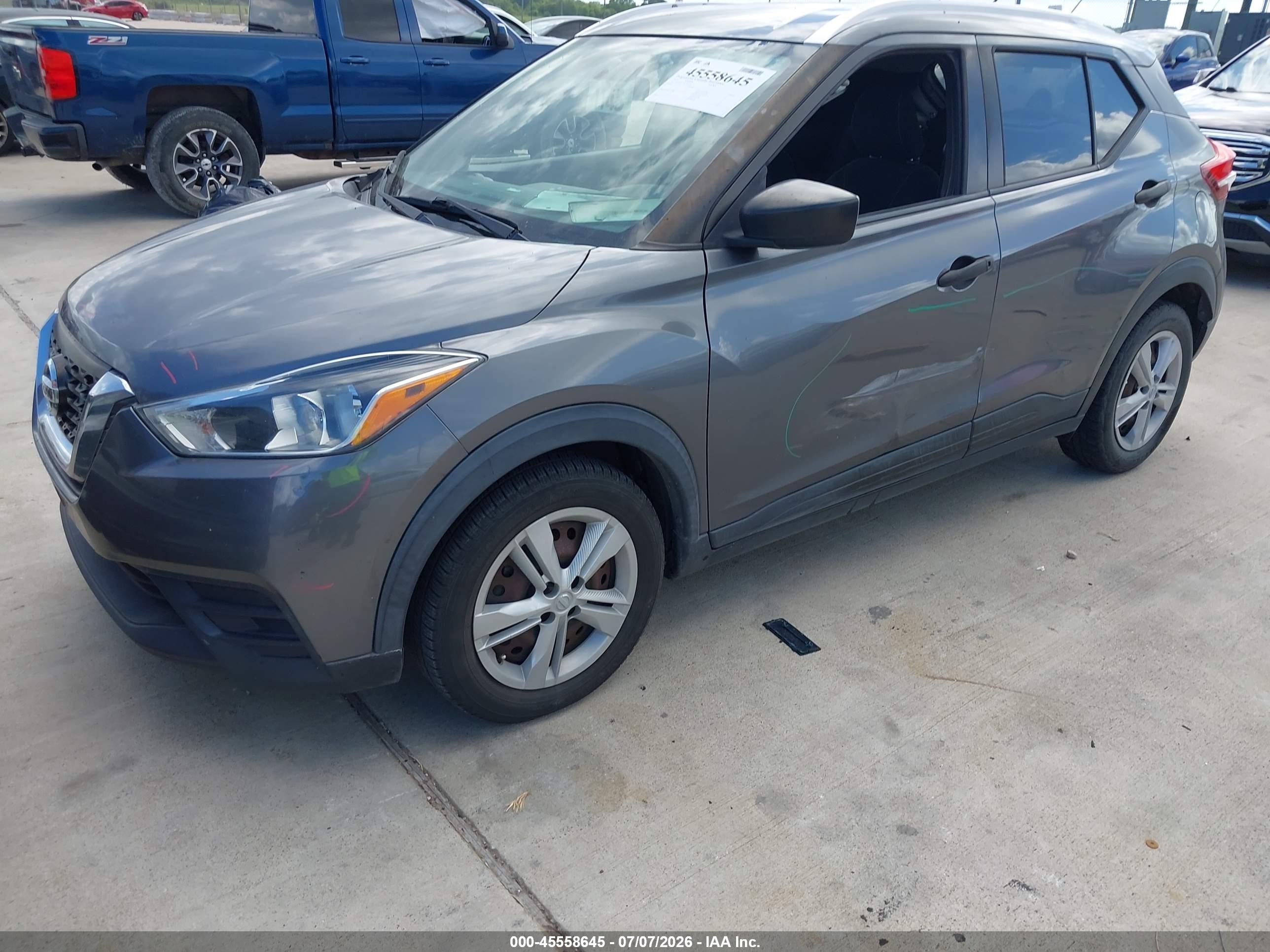 2019 NISSAN KICKS S — I2