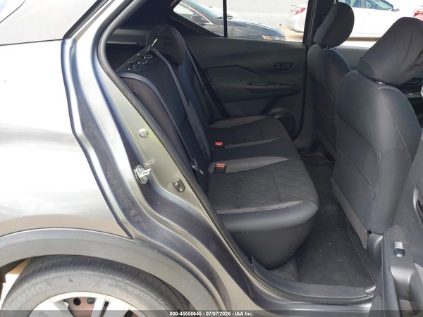 2019 NISSAN KICKS S — I8