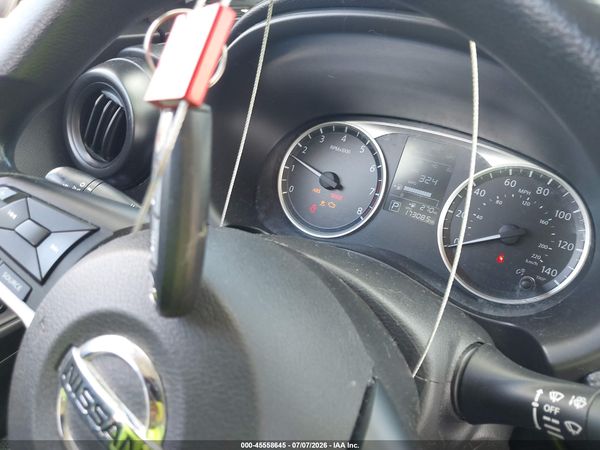 2019 NISSAN KICKS S — I11