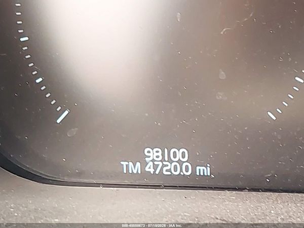2021 VOLVO XC60 T5 MOMENTUM — I118