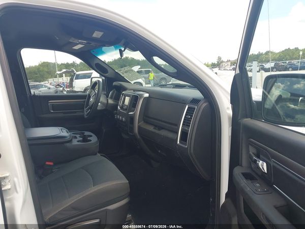 2024 RAM 1500 CLASSIC WARLOCK  4X2 5'7 BOX
