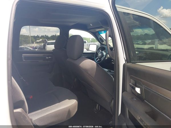 2024 RAM 1500 CLASSIC WARLOCK  4X2 5'7 BOX