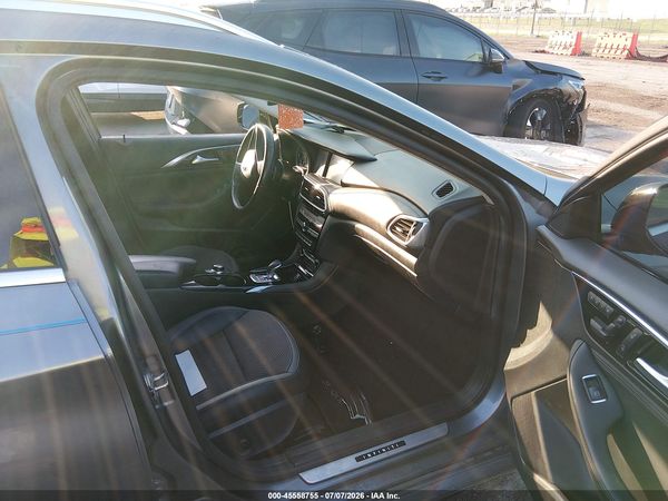 2019 INFINITI QX30 LUXE