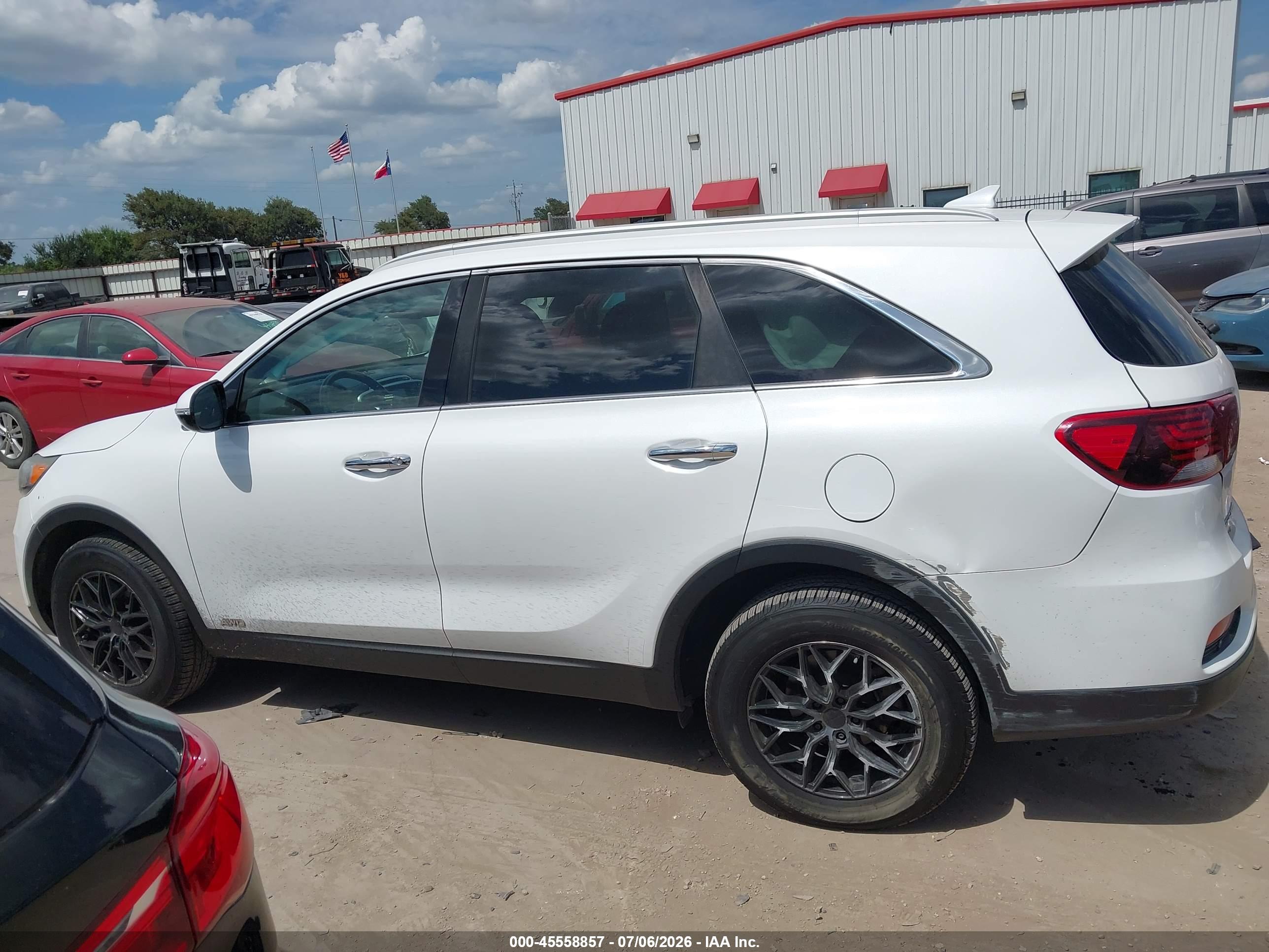 2019 KIA SORENTO 2.4L LX