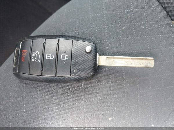 2019 KIA SORENTO 2.4L LX