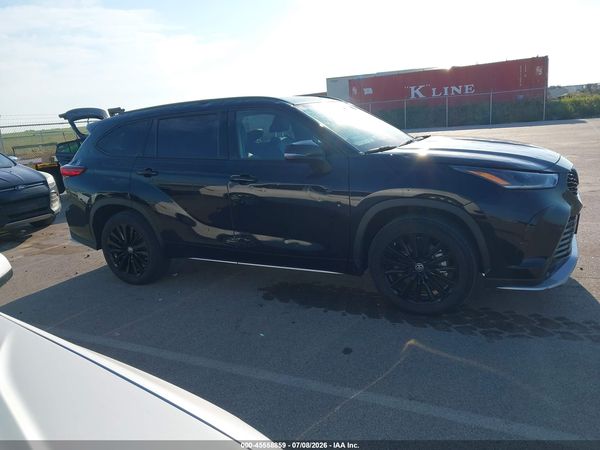 2023 TOYOTA HIGHLANDER XSE