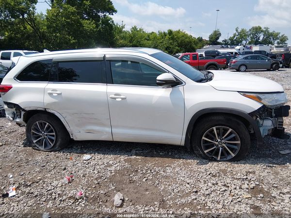 2018 TOYOTA HIGHLANDER XLE