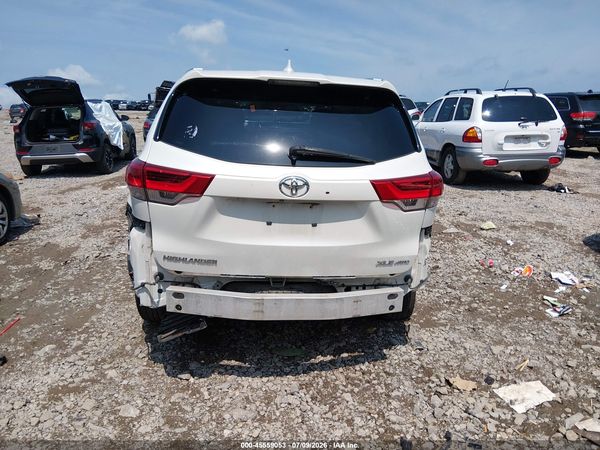 2018 TOYOTA HIGHLANDER XLE