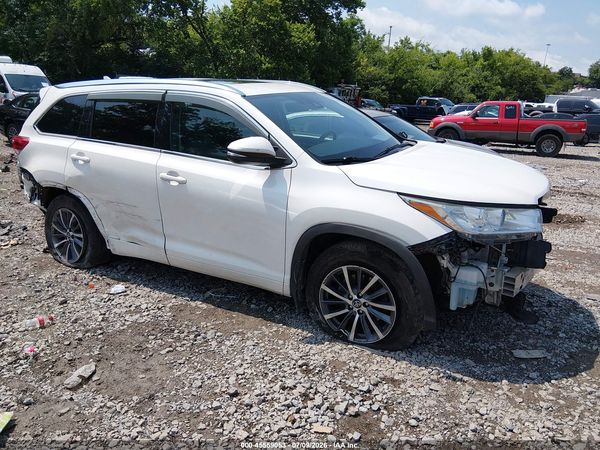 2018 TOYOTA HIGHLANDER XLE