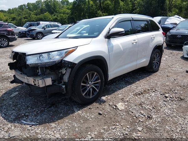 2018 TOYOTA HIGHLANDER XLE