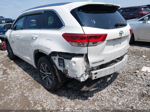 2018 TOYOTA HIGHLANDER XLE