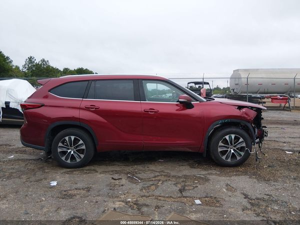 2021 TOYOTA HIGHLANDER XLE