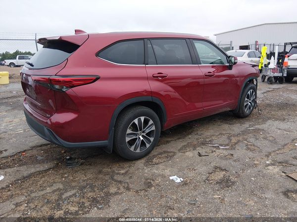 2021 TOYOTA HIGHLANDER XLE