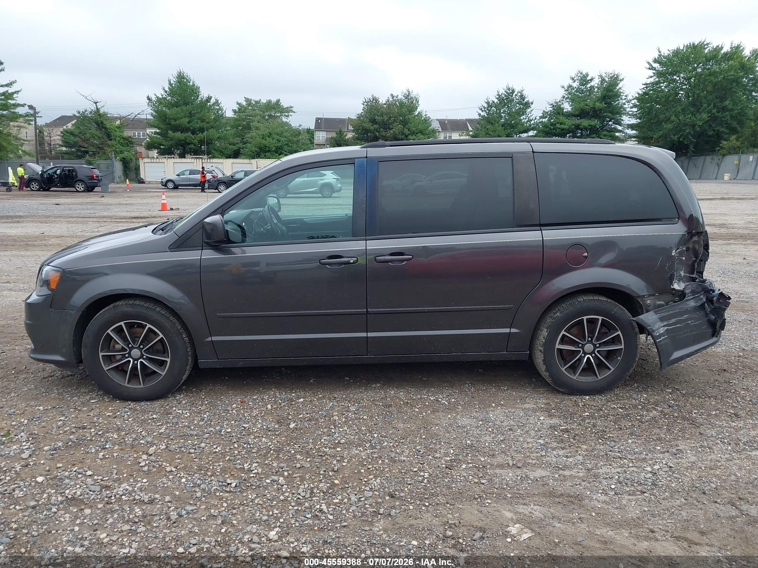 2017 DODGE GRAND CARAVAN GT