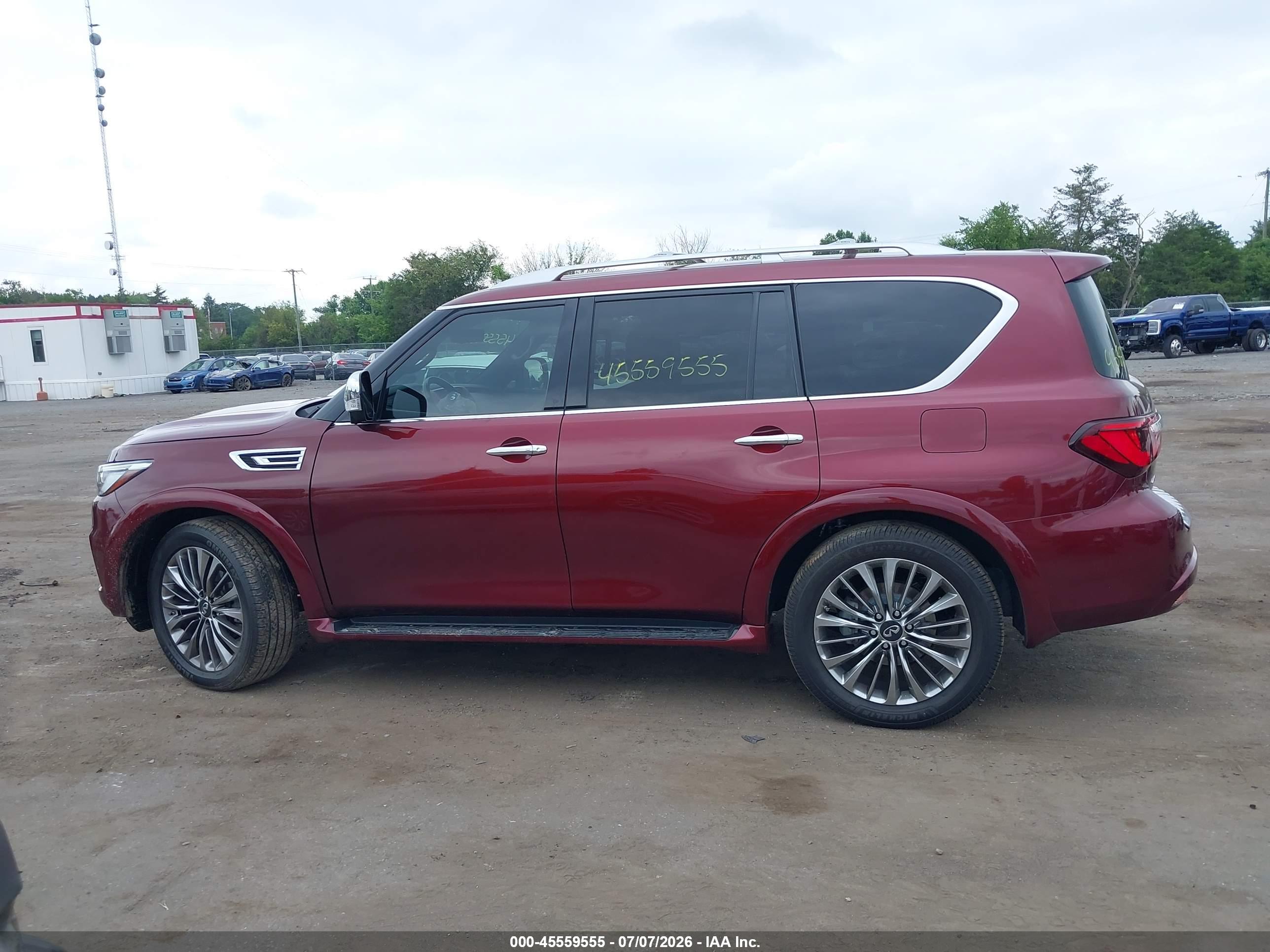 2021 INFINITI QX80 SENSORY AWD