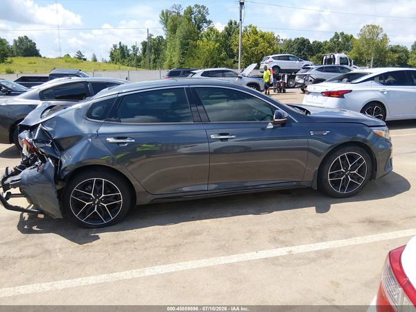 2020 KIA OPTIMA SE
