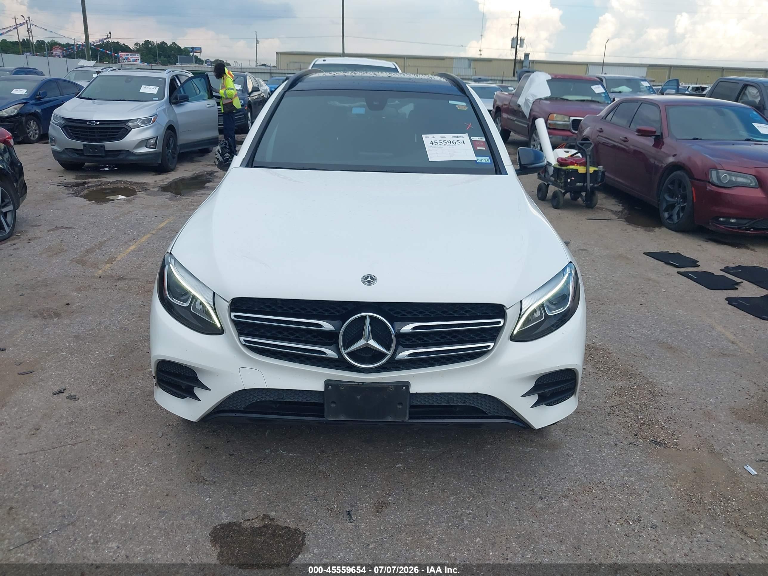 2019 MERCEDES-BENZ GLC 300 4MATIC