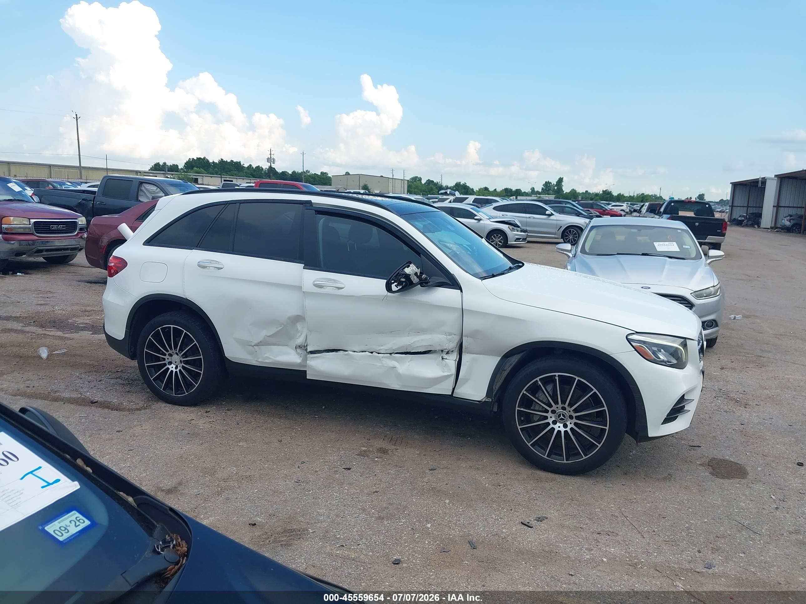 2019 MERCEDES-BENZ GLC 300 4MATIC