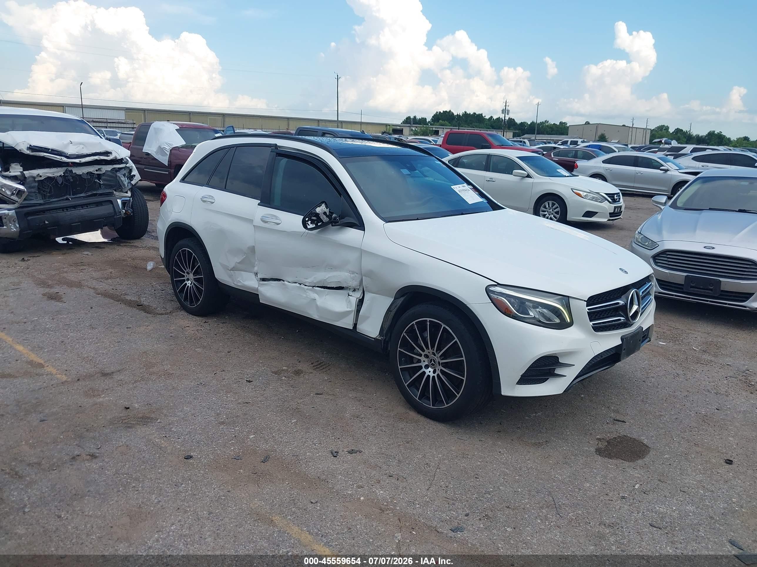 2019 MERCEDES-BENZ GLC 300 4MATIC