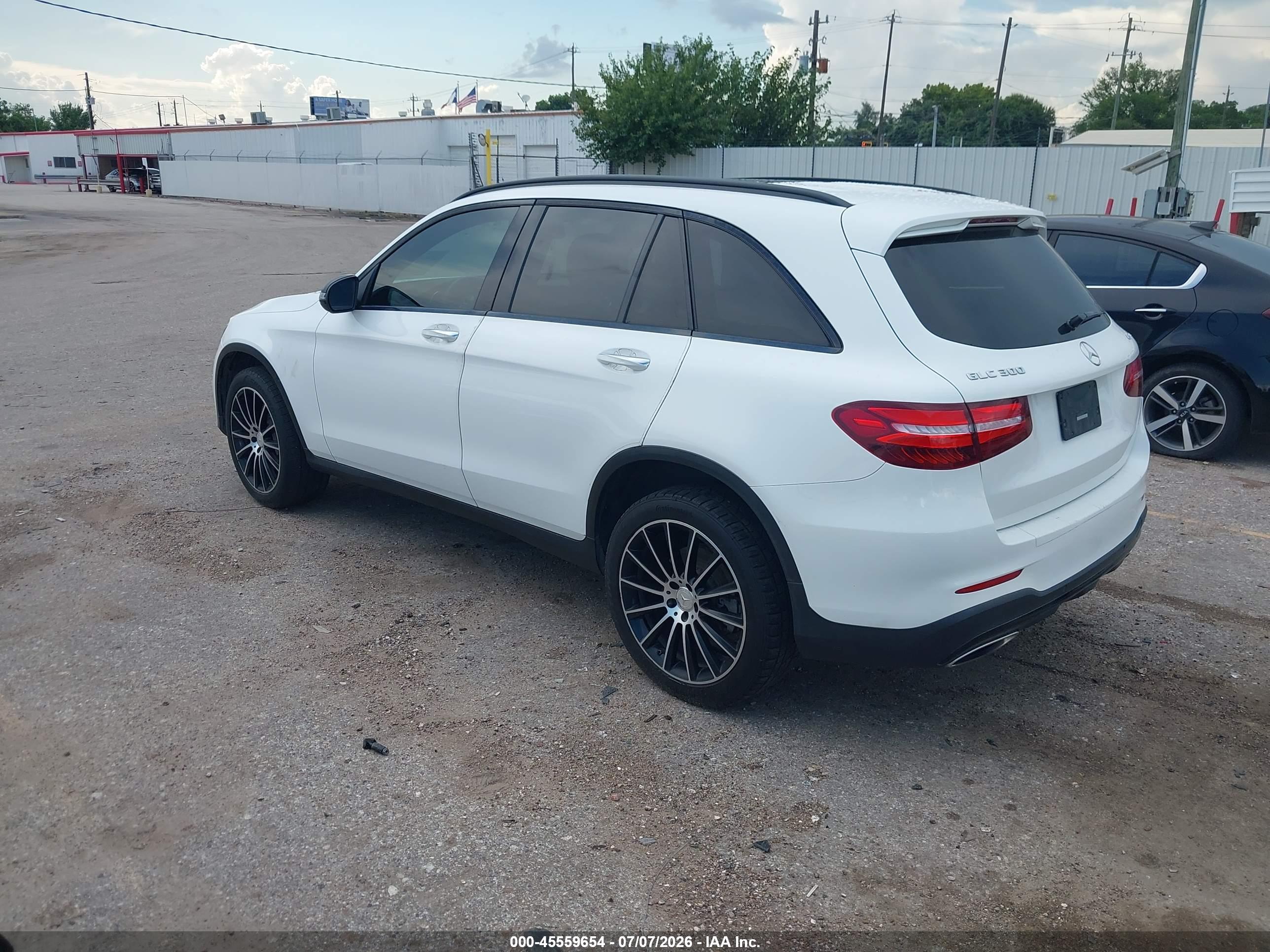 2019 MERCEDES-BENZ GLC 300 4MATIC
